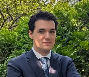 Headshot of Thomas Doylend